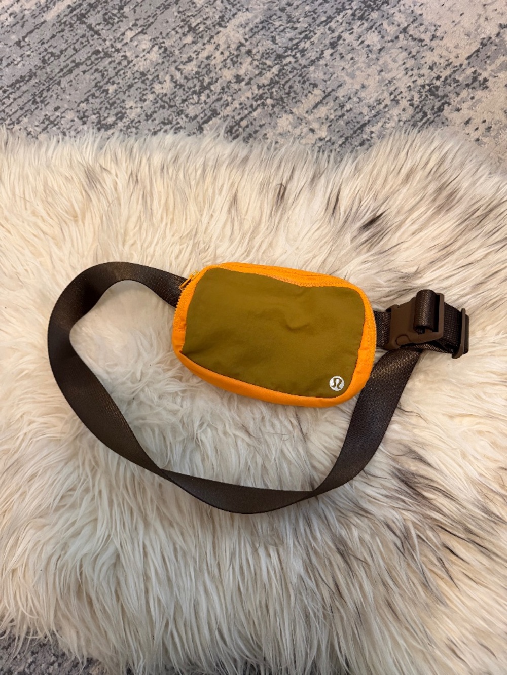 Lululemon fanny pack